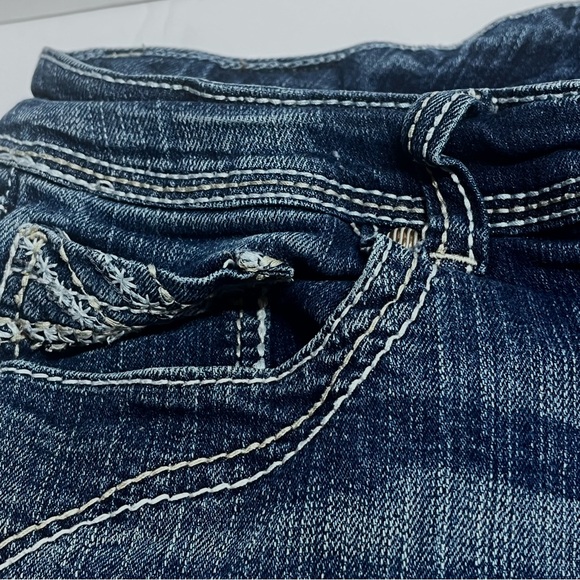 Ariya Jeans 5 pocket denim cutoff shorts. Juniors Size 11/12 - Picture 5 of 7